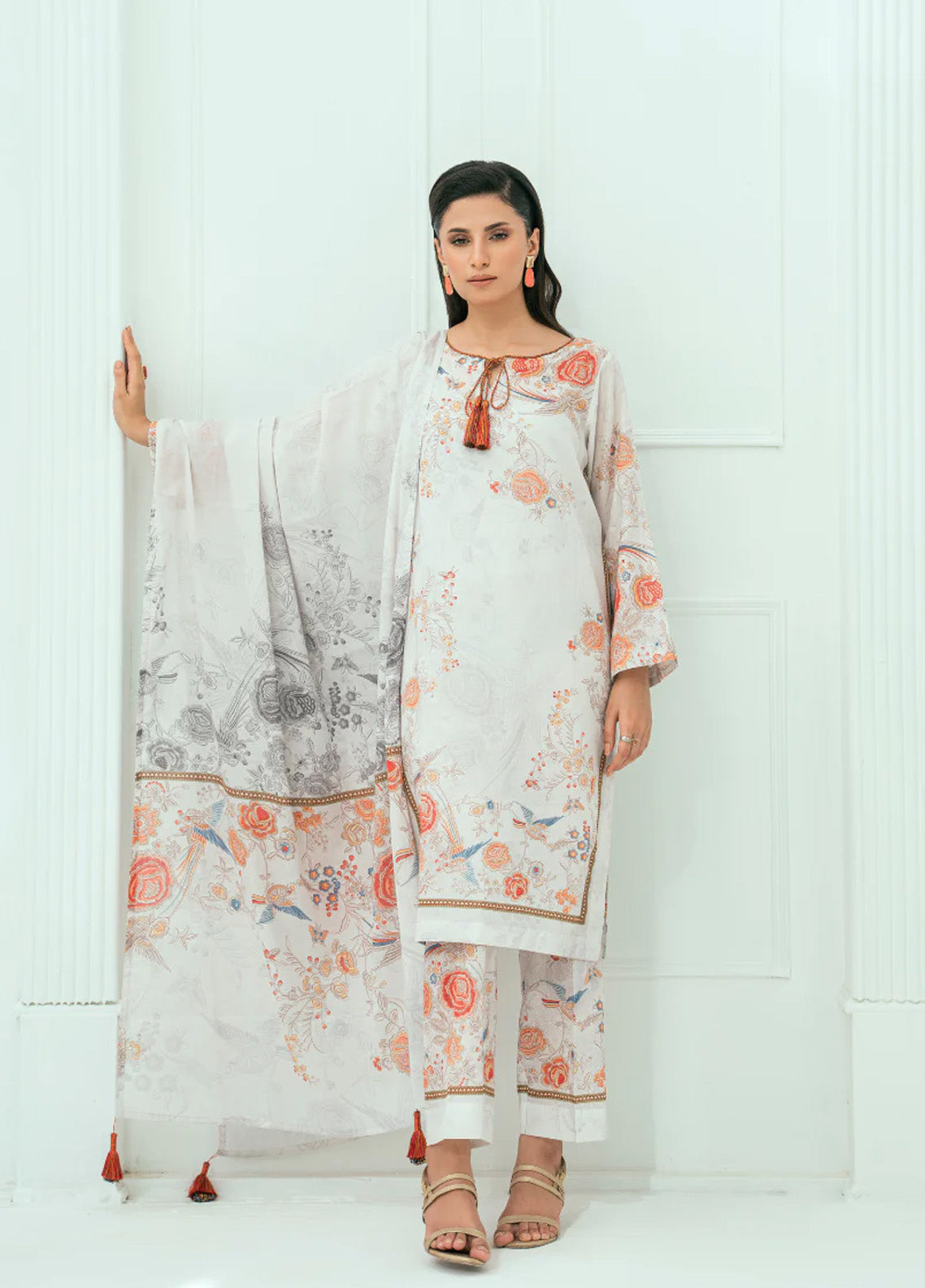 Minha By Amal Luxury Printed Lawn 3 Piece Unstitched Suit AM25MLL AM-15 Minha By Amal Luxury Printed Lawn 3 Piece Unstitched Suit AM25MLL AM-15