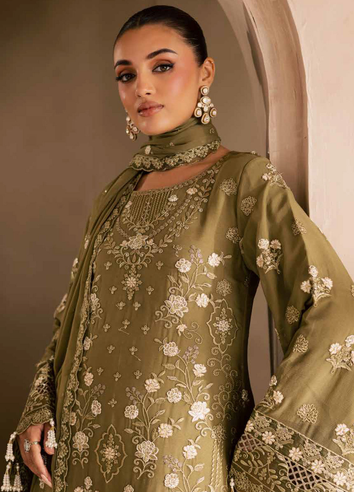 Miraal By Emaan Adeel Embroidered Chiffon 3 Piece Unstitched Suit EA25MLC D-DELARAM Miraal By Emaan Adeel Embroidered Chiffon 3 Piece Unstitched Suit EA25MLC D-DELARAM