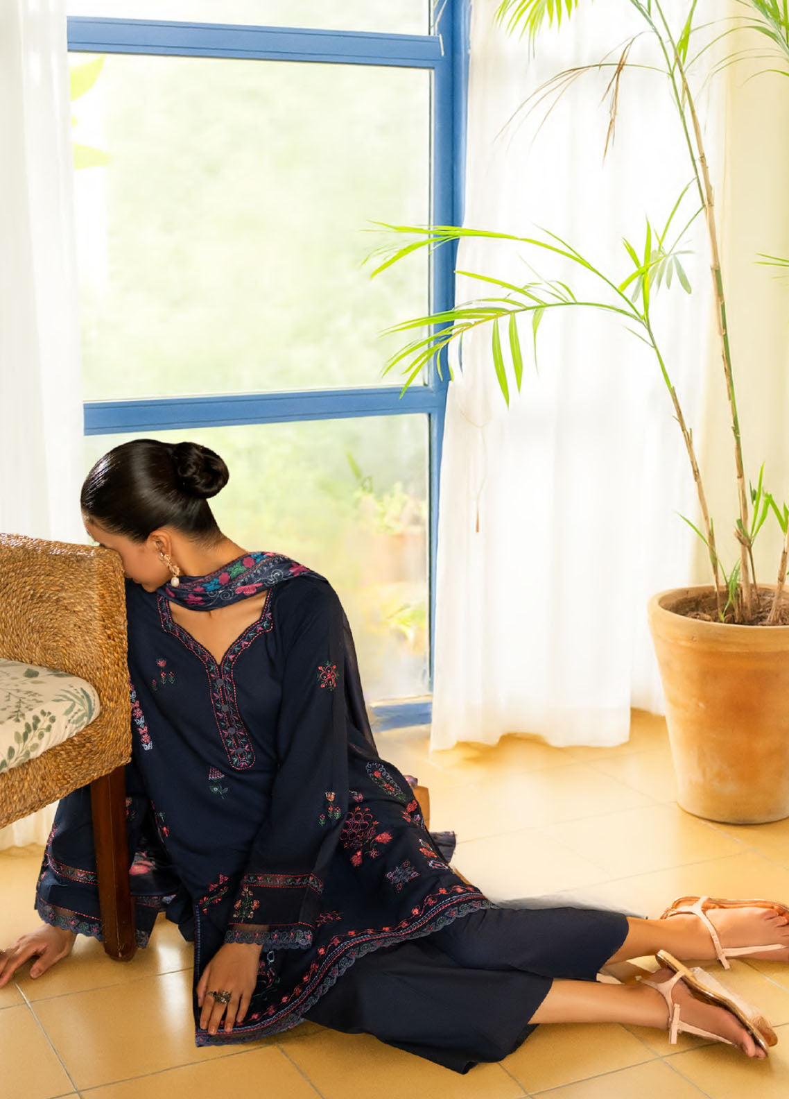 Misha By Casual Lite Pre Fall Embroidered Linen 3 Piece Stitched Suit CL25MD1 D-PF-01 Misha By Casual Lite Pre Fall Embroidered Linen 3 Piece Stitched Suit CL25MD1 D-PF-01