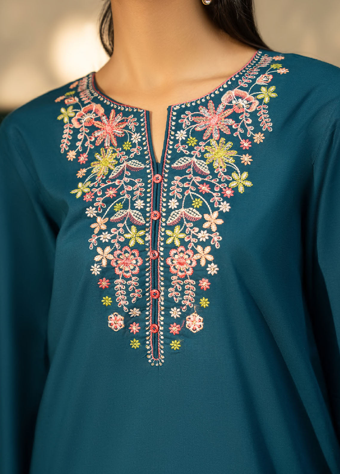 Misha By Casual Lite Pre Fall Embroidered Linen 3 Piece Stitched Suit CL25MD1 D-PF-04 Misha By Casual Lite Pre Fall Embroidered Linen 3 Piece Stitched Suit CL25MD1 D-PF-04