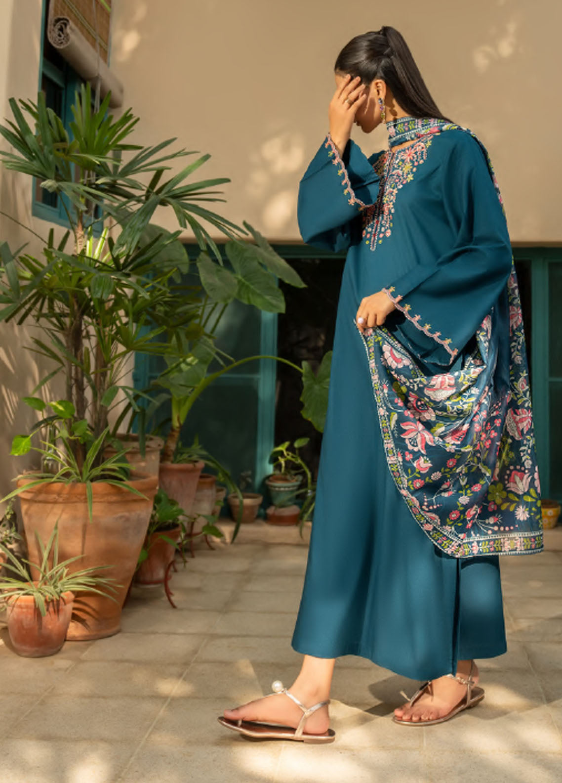 Misha By Casual Lite Pre Fall Embroidered Linen 3 Piece Stitched Suit CL25MD1 D-PF-04 Misha By Casual Lite Pre Fall Embroidered Linen 3 Piece Stitched Suit CL25MD1 D-PF-04