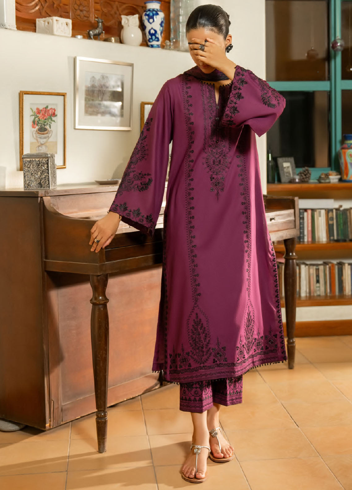 Misha By Casual Lite Pre Fall Embroidered Linen 3 Piece Stitched Suit CL25MD1 D-PF-07 Misha By Casual Lite Pre Fall Embroidered Linen 3 Piece Stitched Suit CL25MD1 D-PF-07