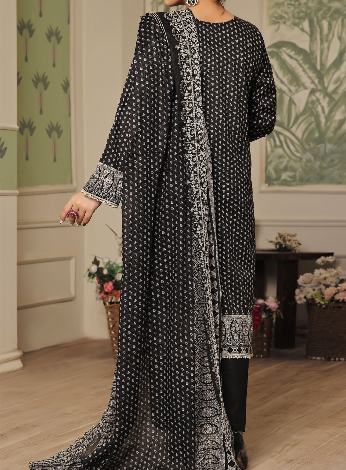 Misri By VS Textile Digital Embroidered Lawn 3 Piece Unstitched Suit VSU24M DELV2-379 Misri By VS Textile Digital Embroidered Lawn 3 Piece Unstitched Suit VSU24M DELV2-379