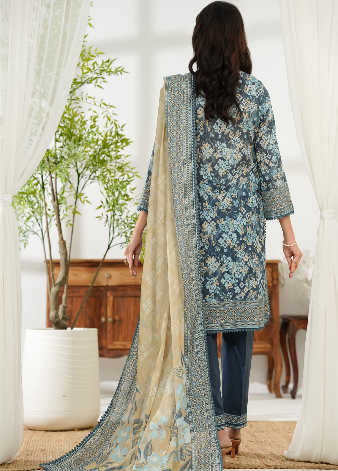 Misri By VS Textile Embroidered Lawn 3 Piece Unstitched Suit VS25EEV2 D-76 Misri By VS Textile Embroidered Lawn 3 Piece Unstitched Suit VS25EEV2 D-76