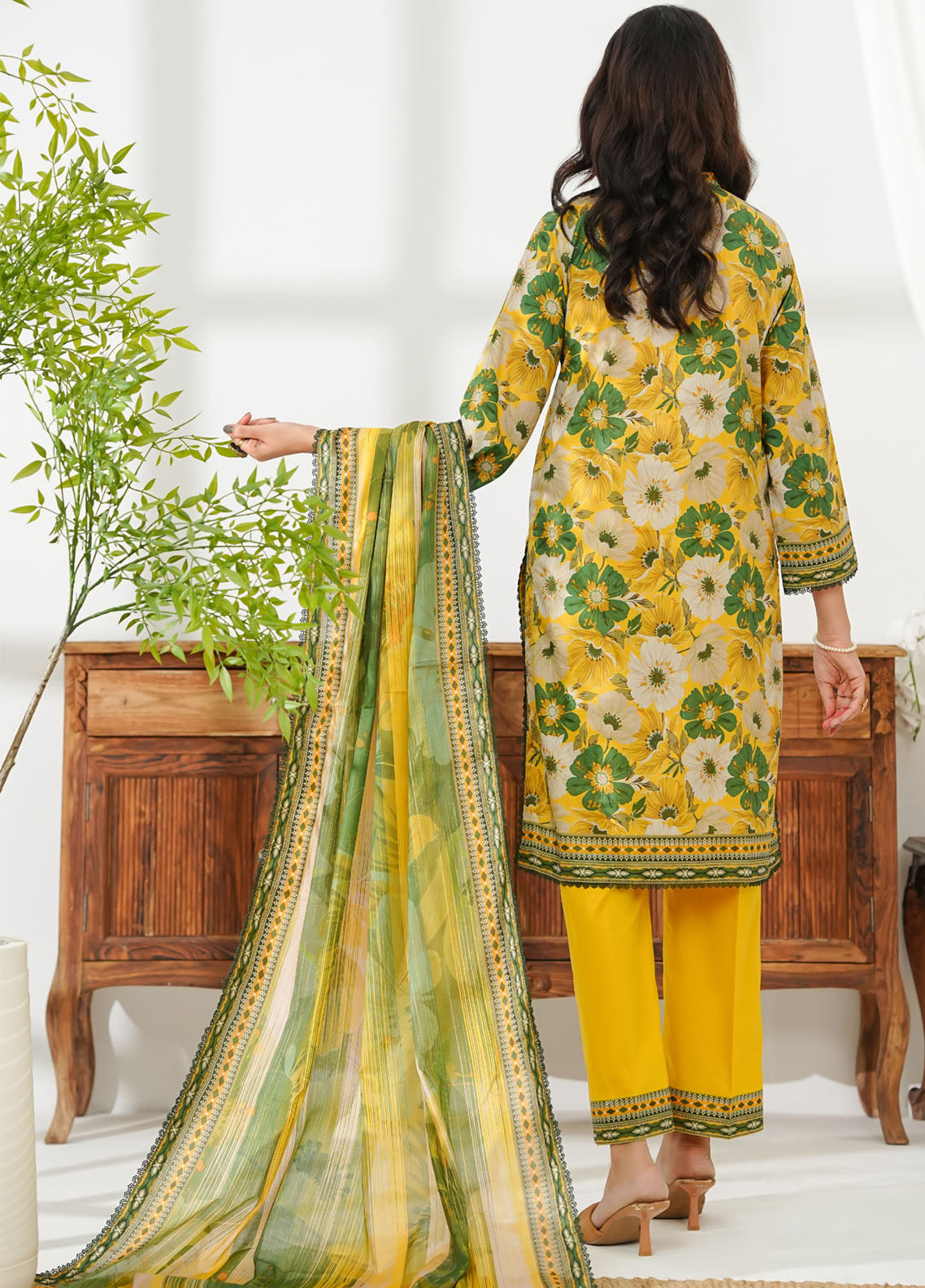 Misri By VS Textile Embroidered Lawn 3 Piece Unstitched Suit VS25EEV2 D-81 Misri By VS Textile Embroidered Lawn 3 Piece Unstitched Suit VS25EEV2 D-81