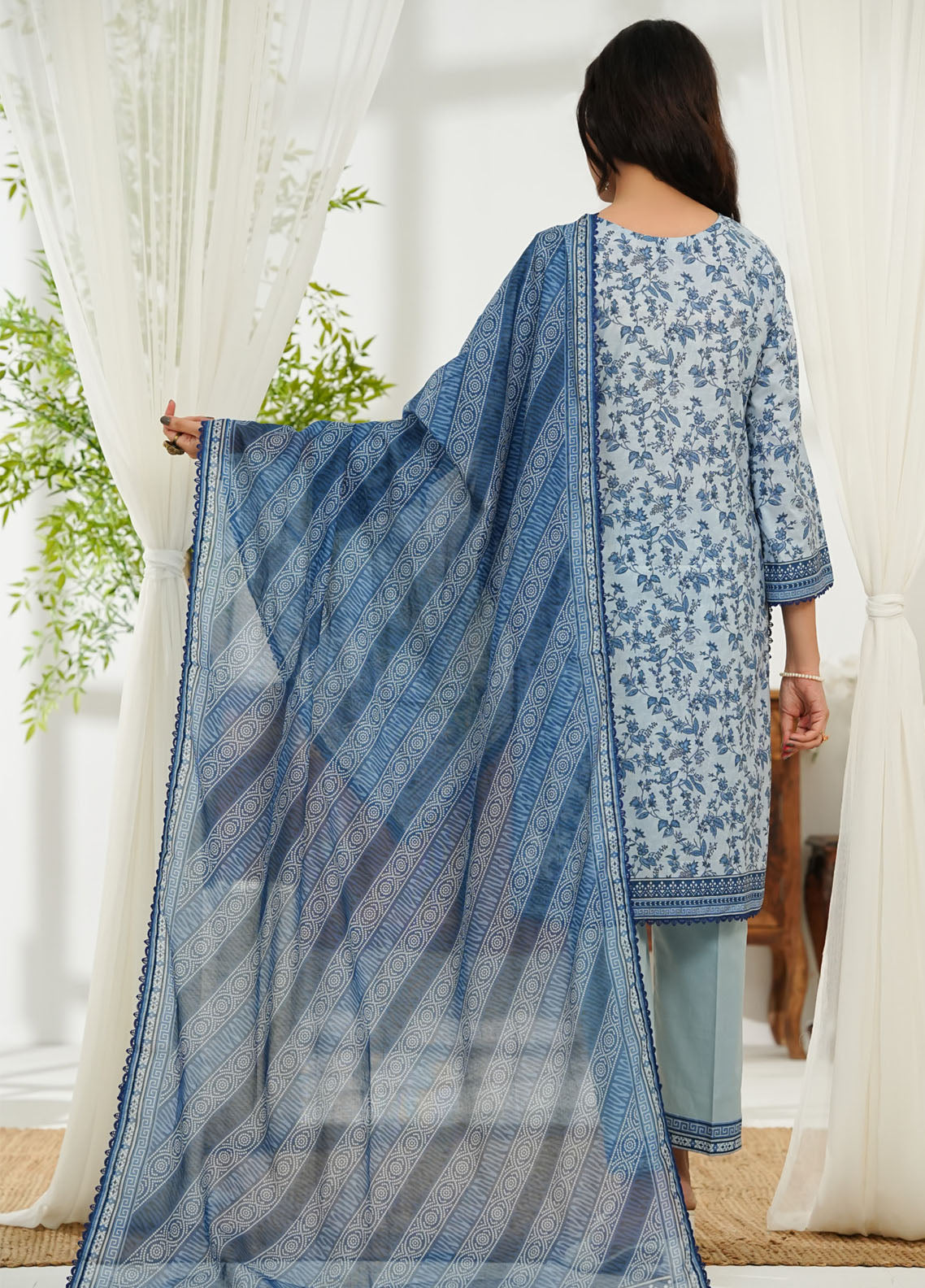 Misri By VS Textile Embroidered Lawn 3 Piece Unstitched Suit VS25EEV2 D-82 Misri By VS Textile Embroidered Lawn 3 Piece Unstitched Suit VS25EEV2 D-82