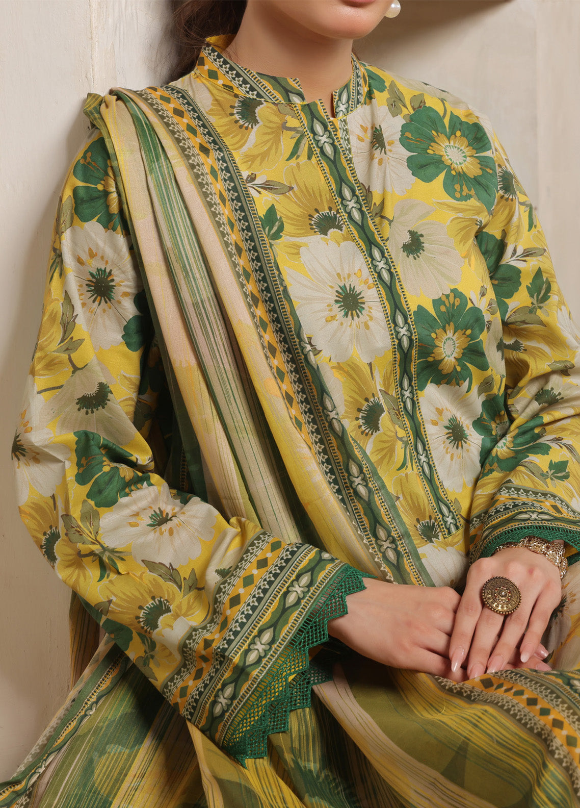 Misri By VS Textile Printed Lawn 3 Piece Unstitched Suit VS25PLV1 D-626 Misri By VS Textile Printed Lawn 3 Piece Unstitched Suit VS25PLV1 D-626