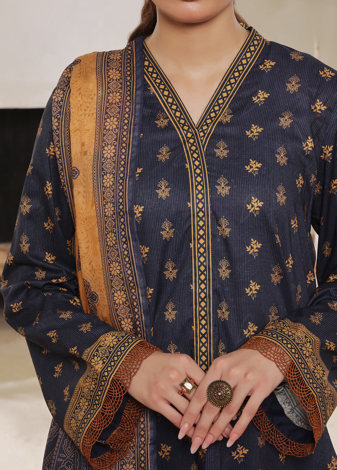 Misri By VS Textile Printed Lawn 3 Piece Unstitched Suit VS25PLV1 D-631 Misri By VS Textile Printed Lawn 3 Piece Unstitched Suit VS25PLV1 D-631