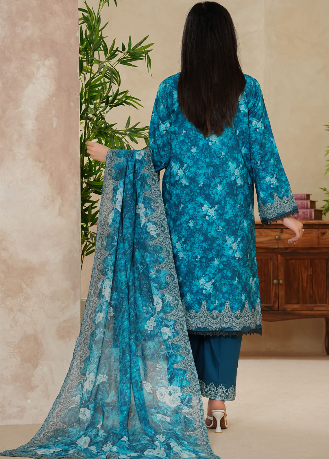 Misri By VS Textile Printed Lawn 3 Piece Unstitched Suit VS25PLV2 D-632 Misri By VS Textile Printed Lawn 3 Piece Unstitched Suit VS25PLV2 D-632