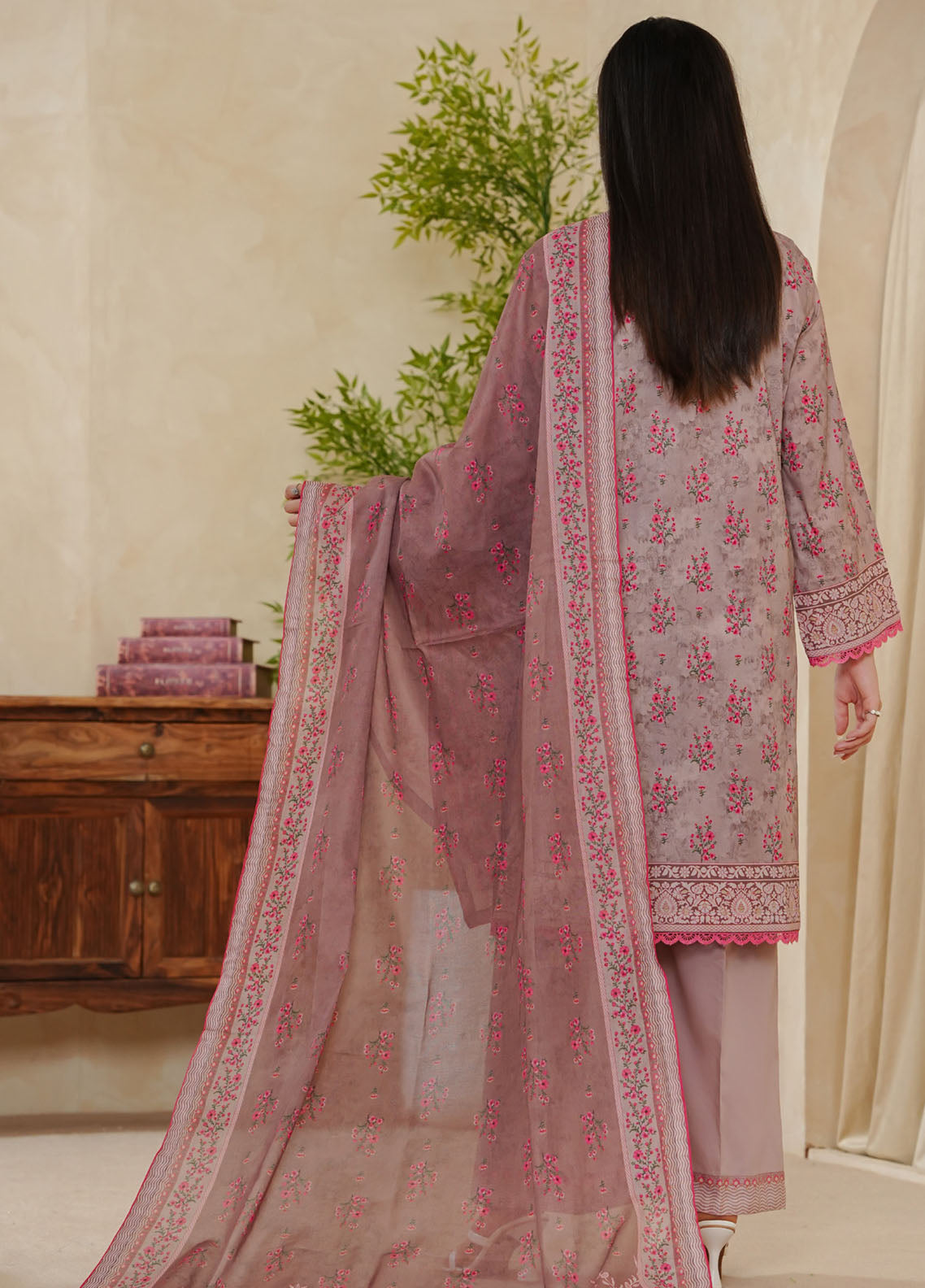 Misri By VS Textile Printed Lawn 3 Piece Unstitched Suit VS25PLV2 D-634 Misri By VS Textile Printed Lawn 3 Piece Unstitched Suit VS25PLV2 D-634