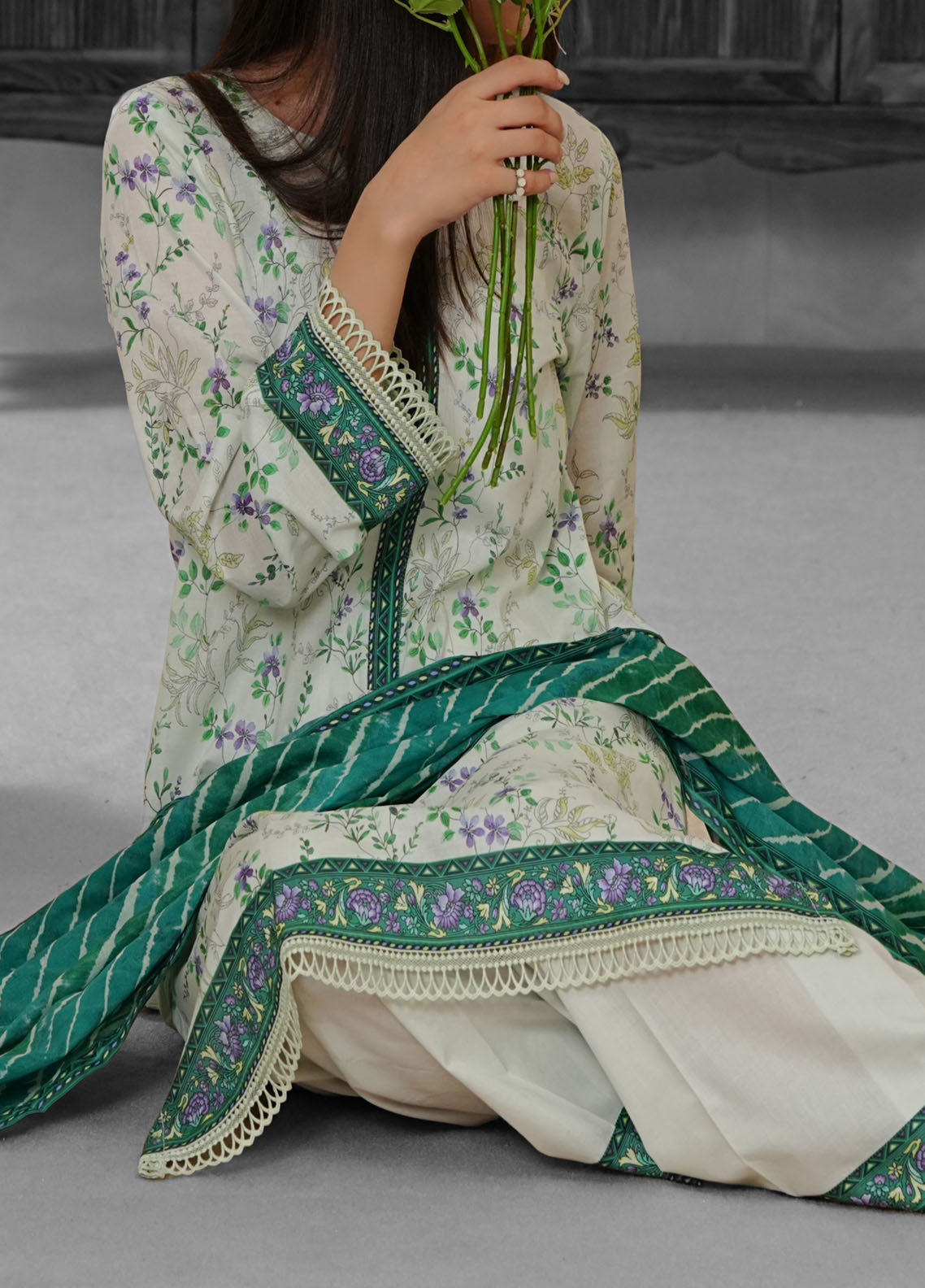 Misri By VS Textile Printed Lawn 3 Piece Unstitched Suit VS25PLV2 D-635 Misri By VS Textile Printed Lawn 3 Piece Unstitched Suit VS25PLV2 D-635