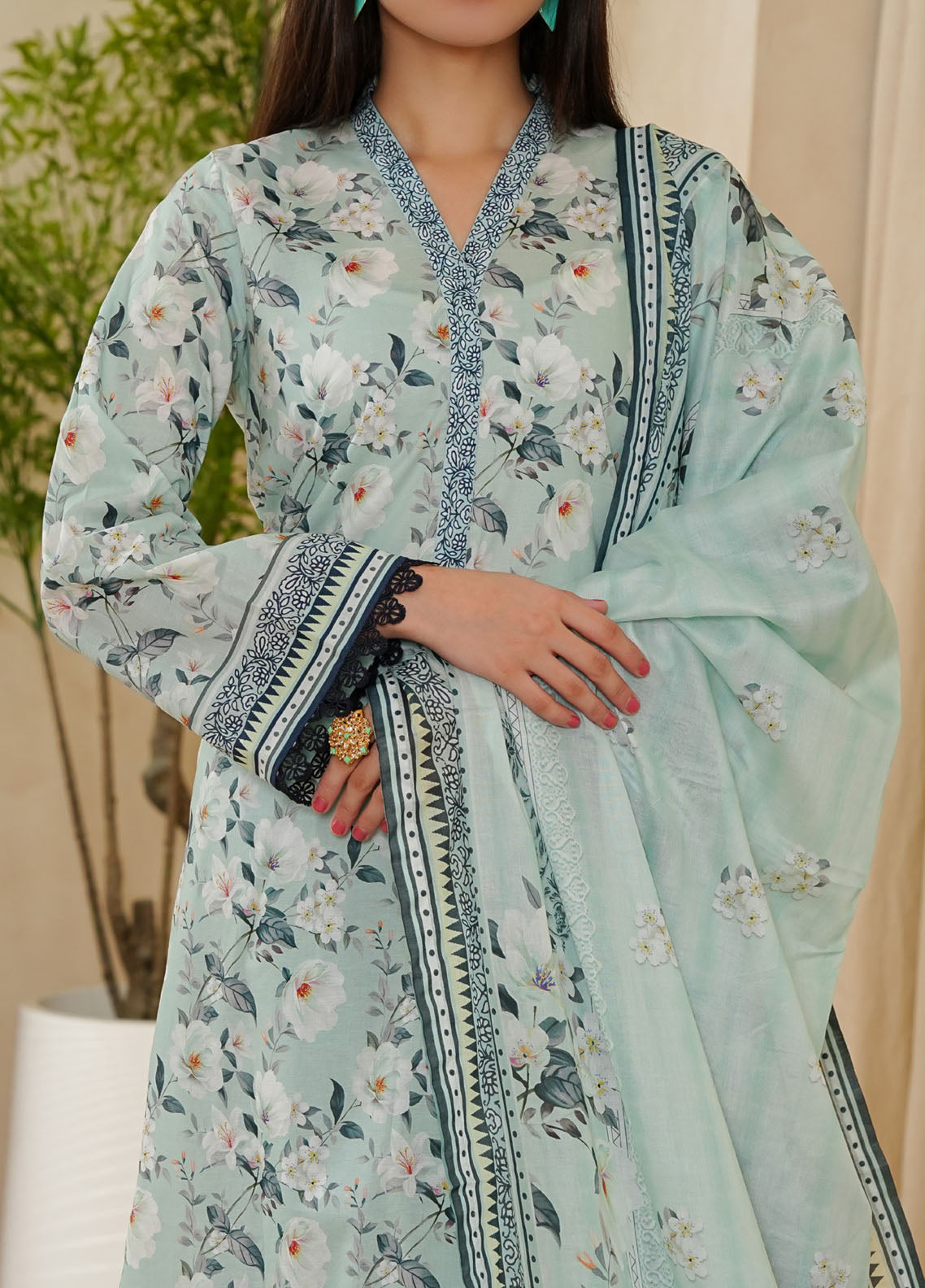 Misri By VS Textile Printed Lawn 3 Piece Unstitched Suit VS25PLV2 D-638 Misri By VS Textile Printed Lawn 3 Piece Unstitched Suit VS25PLV2 D-638