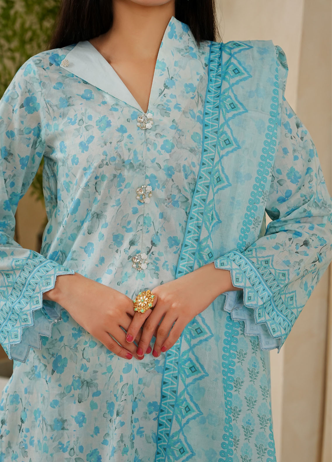 Misri By VS Textile Printed Lawn 3 Piece Unstitched Suit VS25PLV2 D-639 Misri By VS Textile Printed Lawn 3 Piece Unstitched Suit VS25PLV2 D-639