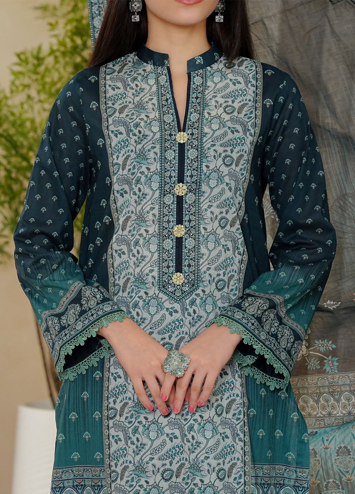 Misri By VS Textile Printed Lawn 3 Piece Unstitched Suit VS25PLV2 D-640 Misri By VS Textile Printed Lawn 3 Piece Unstitched Suit VS25PLV2 D-640