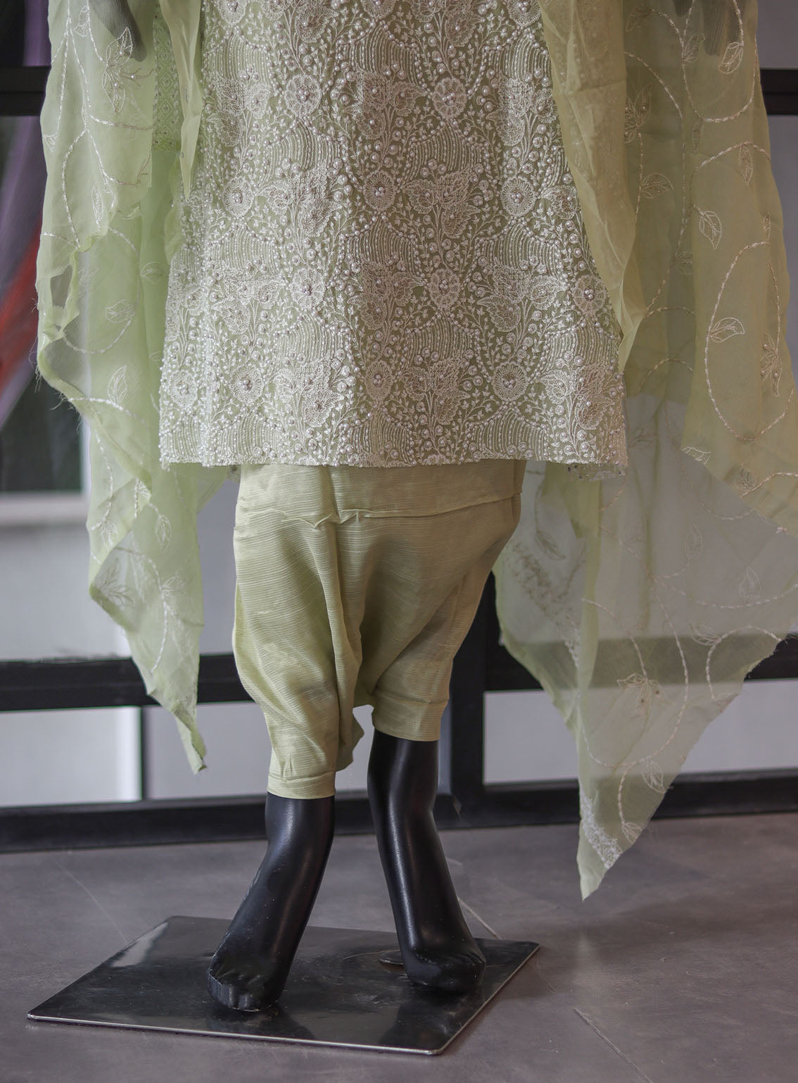 Moin Block Embroidered Chiffon 2 Piece Unstitched Suit - MBLK24EN D-02 Moin Block Embroidered Chiffon 2 Piece Unstitched Suit - MBLK24EN D-02