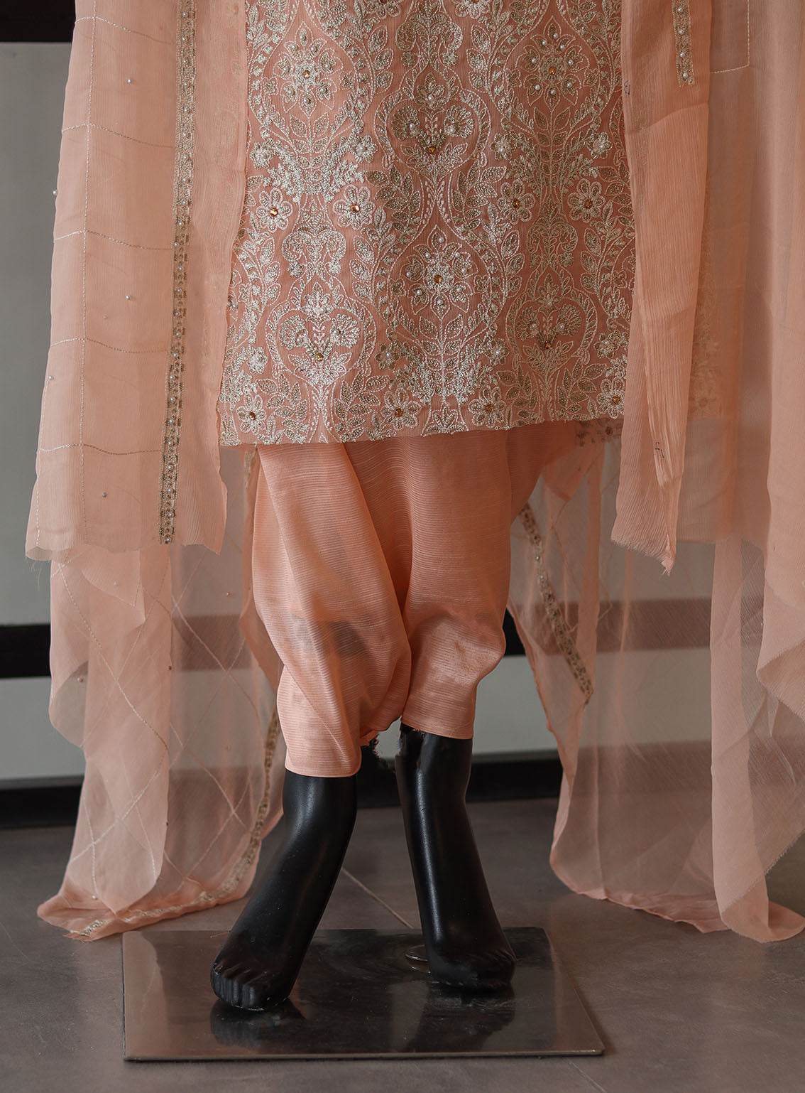 Moin Block Embroidered Chiffon Resham Work 2 Piece Unstitched Suit - MBLK24ECR D-01 Moin Block Embroidered Chiffon Resham Work 2 Piece Unstitched Suit - MBLK24ECR D-01