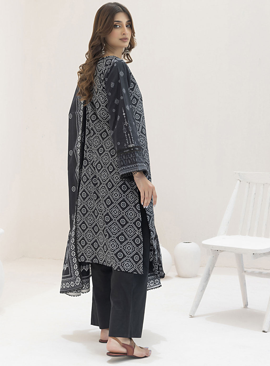 Monochrome By Alzohaib Digital Printed Lawn 3 Piece Unstitched Suit AZ24M MDL-06 Monochrome By Alzohaib Digital Printed Lawn 3 Piece Unstitched Suit AZ24M MDL-06