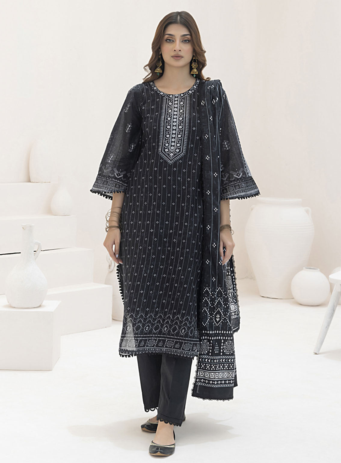 Monochrome By Alzohaib Digital Printed Lawn 3 Piece Unstitched Suit AZ24M MDL-07 Monochrome By Alzohaib Digital Printed Lawn 3 Piece Unstitched Suit AZ24M MDL-07