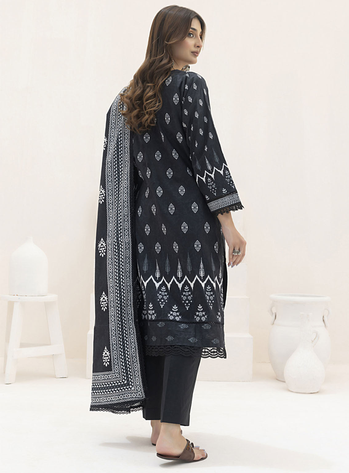 Monochrome By Alzohaib Digital Printed Lawn 3 Piece Unstitched Suit AZ24M MDL-09 Monochrome By Alzohaib Digital Printed Lawn 3 Piece Unstitched Suit AZ24M MDL-09