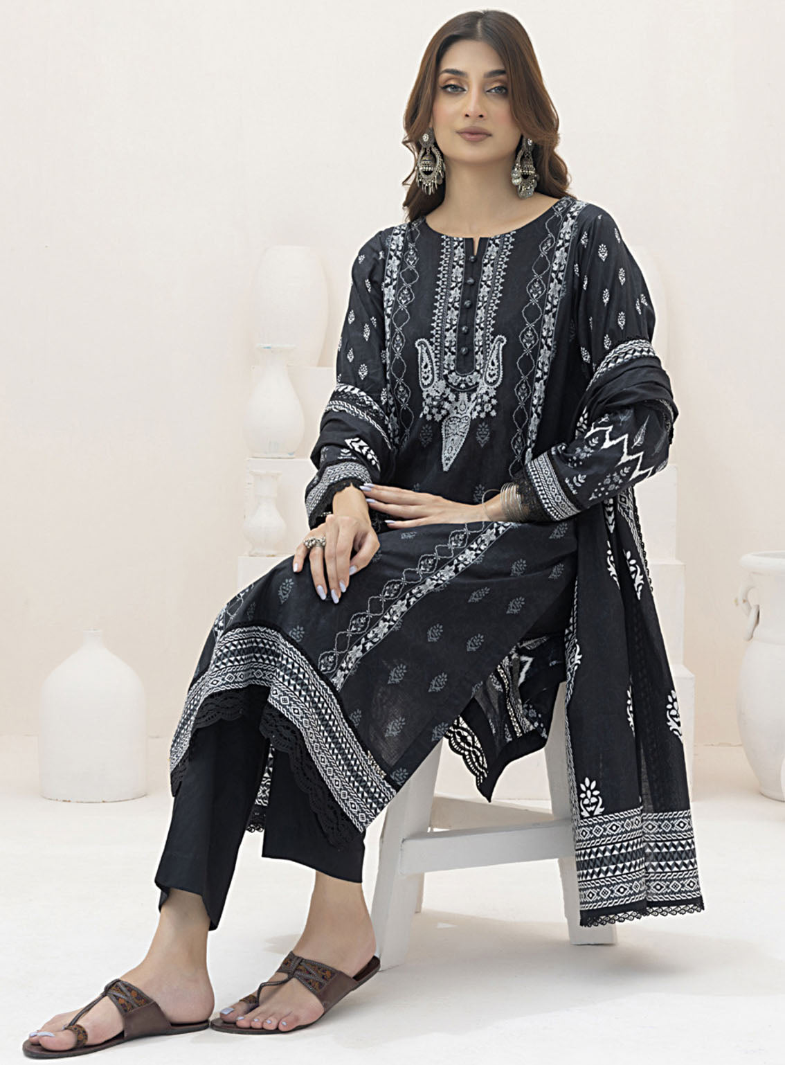 Monochrome By Alzohaib Digital Printed Lawn 3 Piece Unstitched Suit AZ24M MDL-09 Monochrome By Alzohaib Digital Printed Lawn 3 Piece Unstitched Suit AZ24M MDL-09