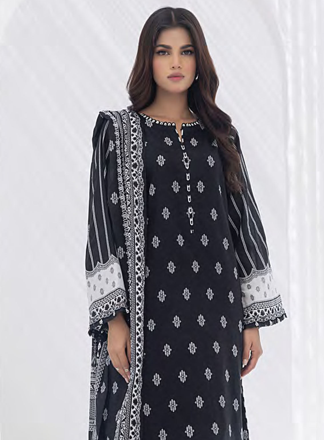 Monochrome By LSM Lakhany Printed Lawn 3 Piece Stitched Suit- LSM24ML LG-SK-0205 Monochrome By LSM Lakhany Printed Lawn 3 Piece Stitched Suit- LSM24ML LG-SK-0205