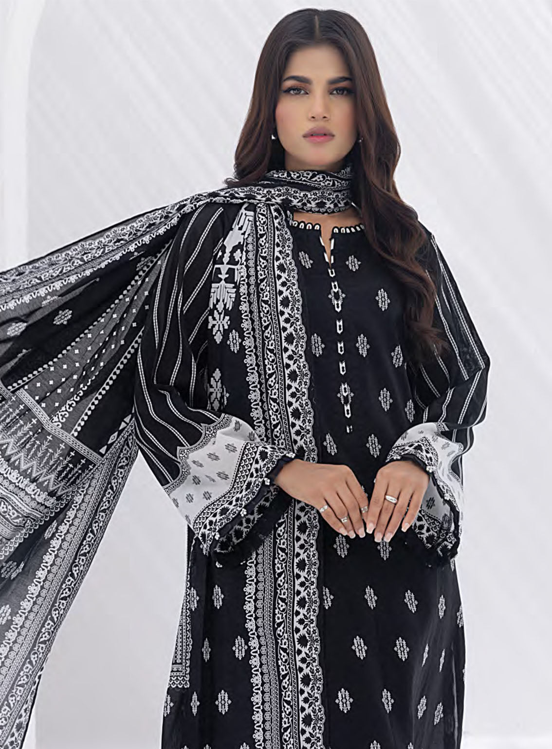 Monochrome By LSM Lakhany Printed Lawn 3 Piece Stitched Suit- LSM24ML LG-SK-0205 Monochrome By LSM Lakhany Printed Lawn 3 Piece Stitched Suit- LSM24ML LG-SK-0205