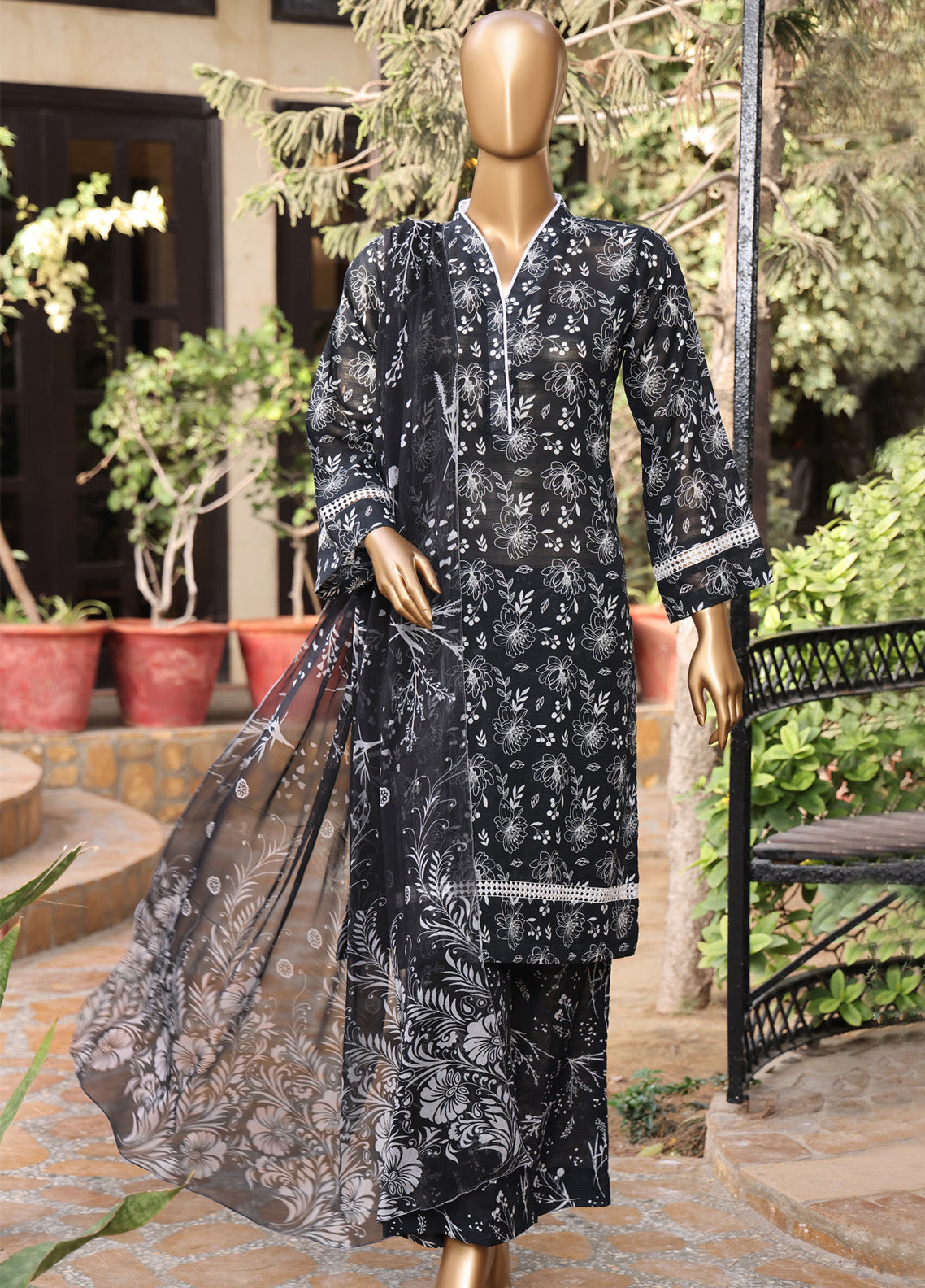 Monochrome By Schick Digital Printed Lawn 3 Piece Unstitched Suit SDH25MV12 AD-01 Monochrome By Schick Digital Printed Lawn 3 Piece Unstitched Suit SDH25MV12 AD-01