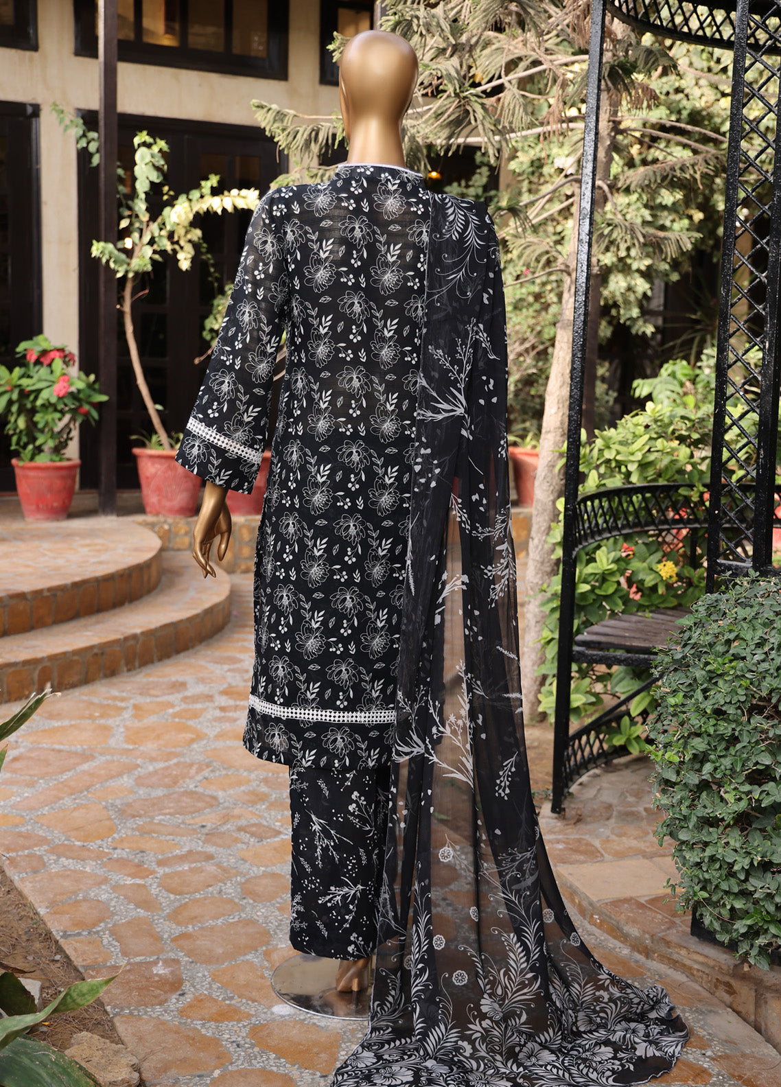Monochrome By Schick Digital Printed Lawn 3 Piece Unstitched Suit SDH25MV12 AD-01 Monochrome By Schick Digital Printed Lawn 3 Piece Unstitched Suit SDH25MV12 AD-01