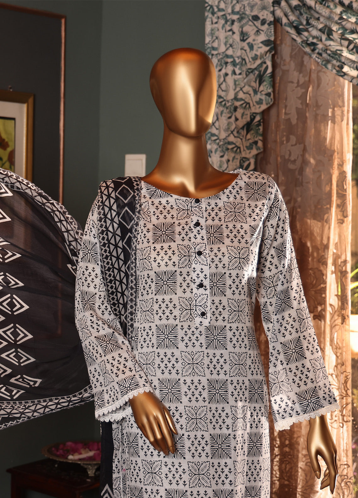 Monochrome By Schick Digital Printed Lawn 3 Piece Unstitched Suit SDH25MV12 AD-06 Monochrome By Schick Digital Printed Lawn 3 Piece Unstitched Suit SDH25MV12 AD-06