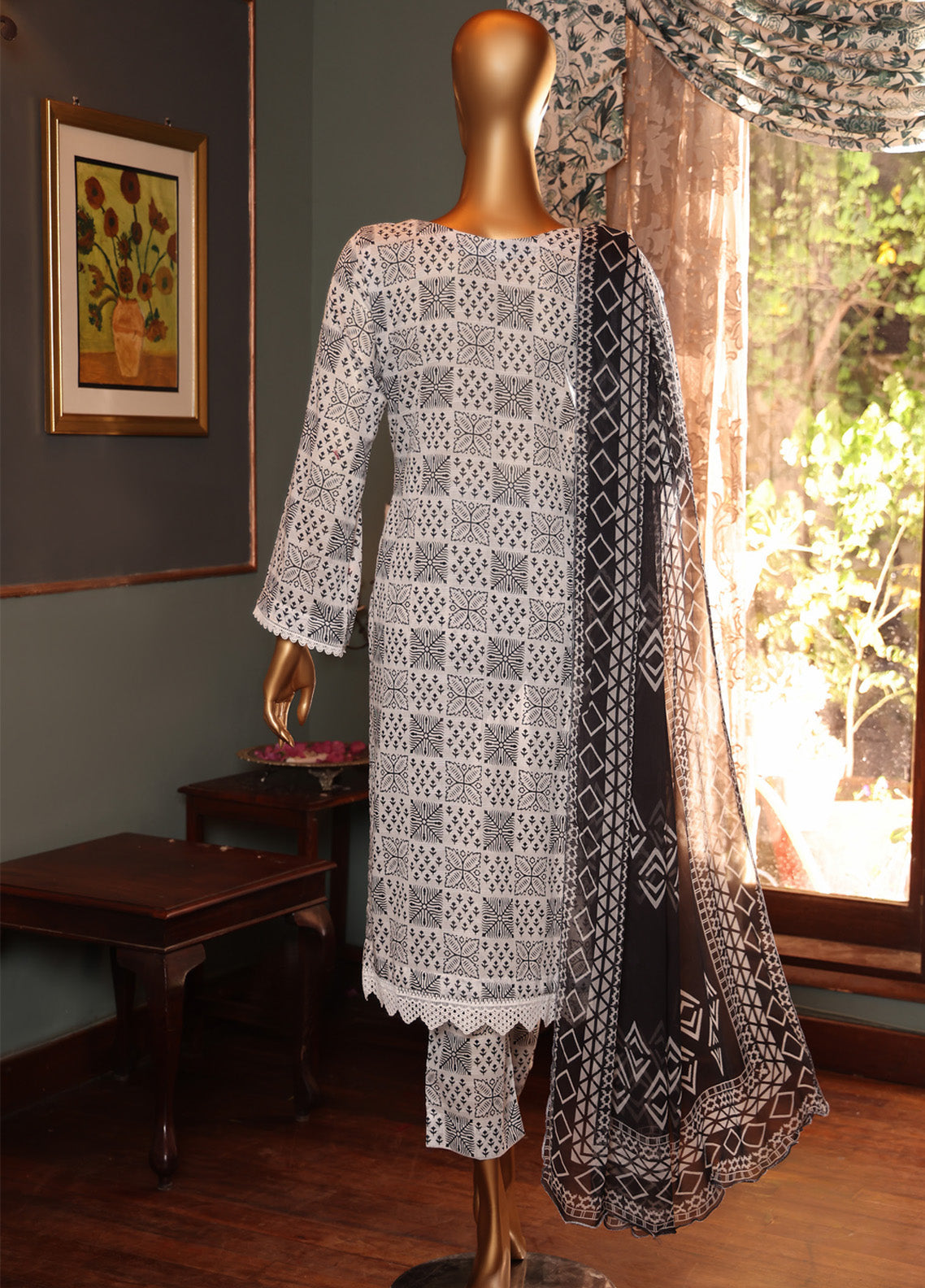 Monochrome By Schick Digital Printed Lawn 3 Piece Unstitched Suit SDH25MV12 AD-06 Monochrome By Schick Digital Printed Lawn 3 Piece Unstitched Suit SDH25MV12 AD-06