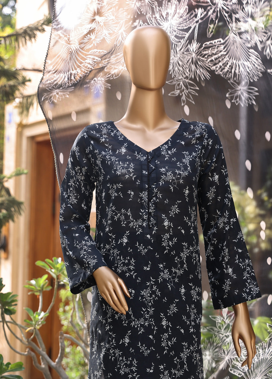 Monochrome By Schick Digital Printed Lawn 3 Piece Unstitched Suit SDH25MV12 AD-07 Monochrome By Schick Digital Printed Lawn 3 Piece Unstitched Suit SDH25MV12 AD-07