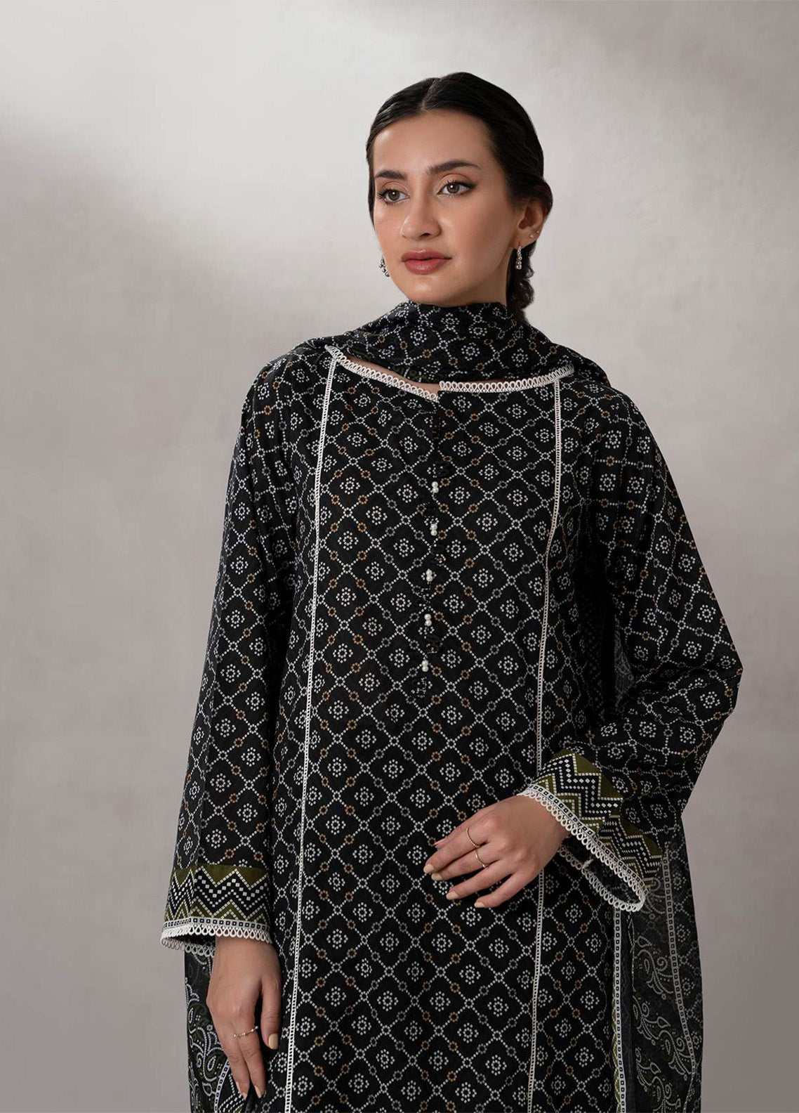 Monochrome By Zellbury Printed Lawn 3 Piece Unstitched Suit WUS25X30658 Monochrome By Zellbury Printed Lawn 3 Piece Unstitched Suit WUS25X30658