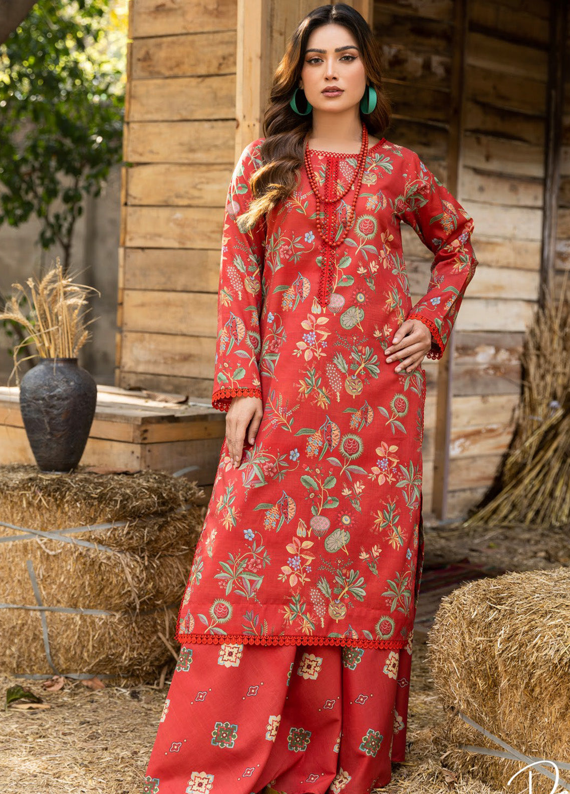 Motifz Classics Printed Lawn 2 Piece Unstitched Suit MT25C2P D-02 Motifz Classics Printed Lawn 2 Piece Unstitched Suit MT25C2P D-02