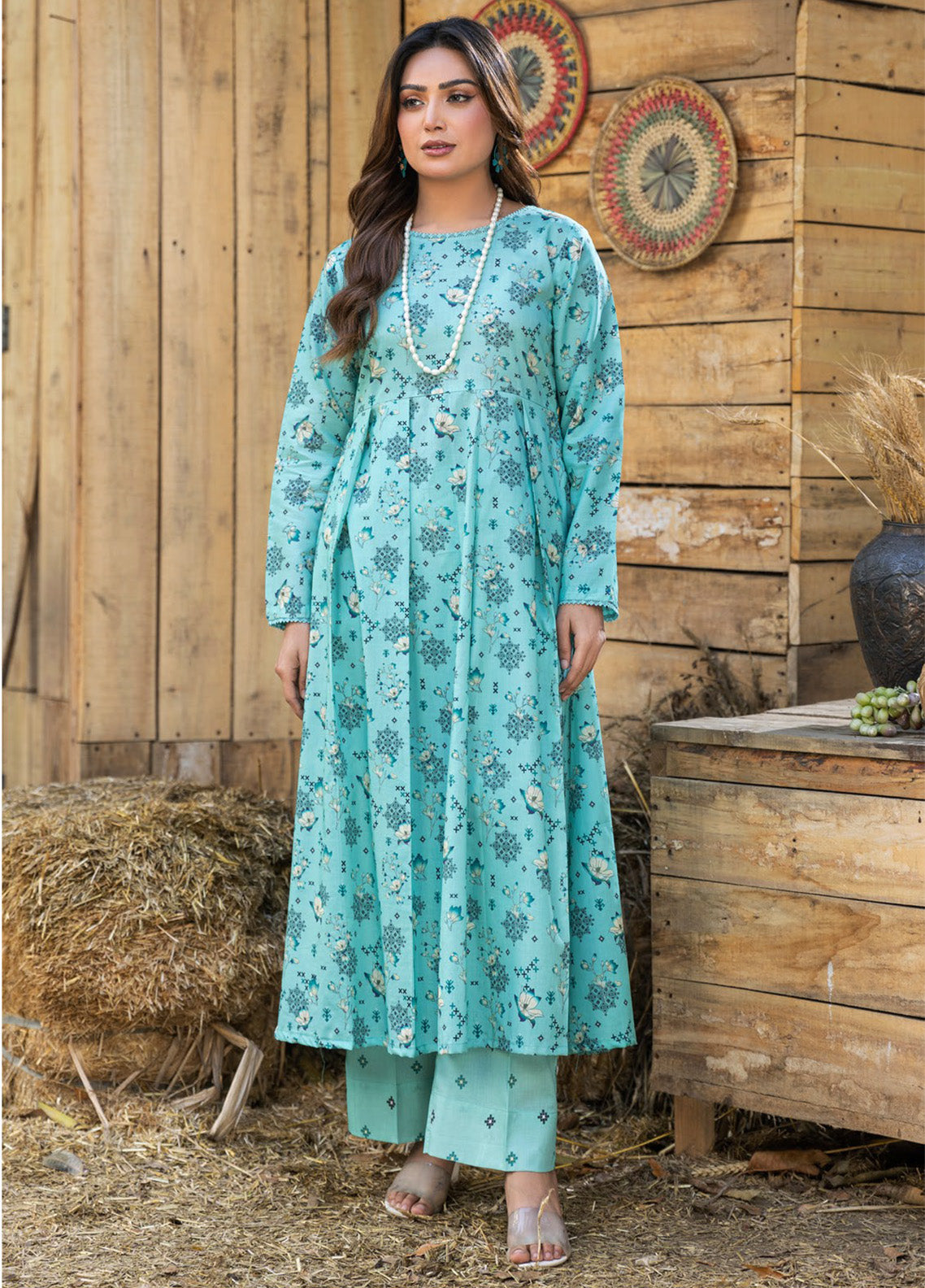 Motifz Classics Printed Lawn 2 Piece Unstitched Suit MT25C2P D-07 Motifz Classics Printed Lawn 2 Piece Unstitched Suit MT25C2P D-07