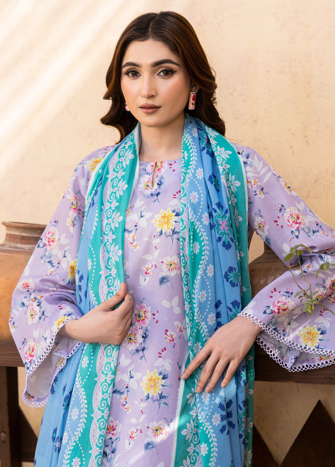 Motifz Classics Printed Lawn 3 Piece Unstitched Suit MT25CV2 D-03 Motifz Classics Printed Lawn 3 Piece Unstitched Suit MT25CV2 D-03