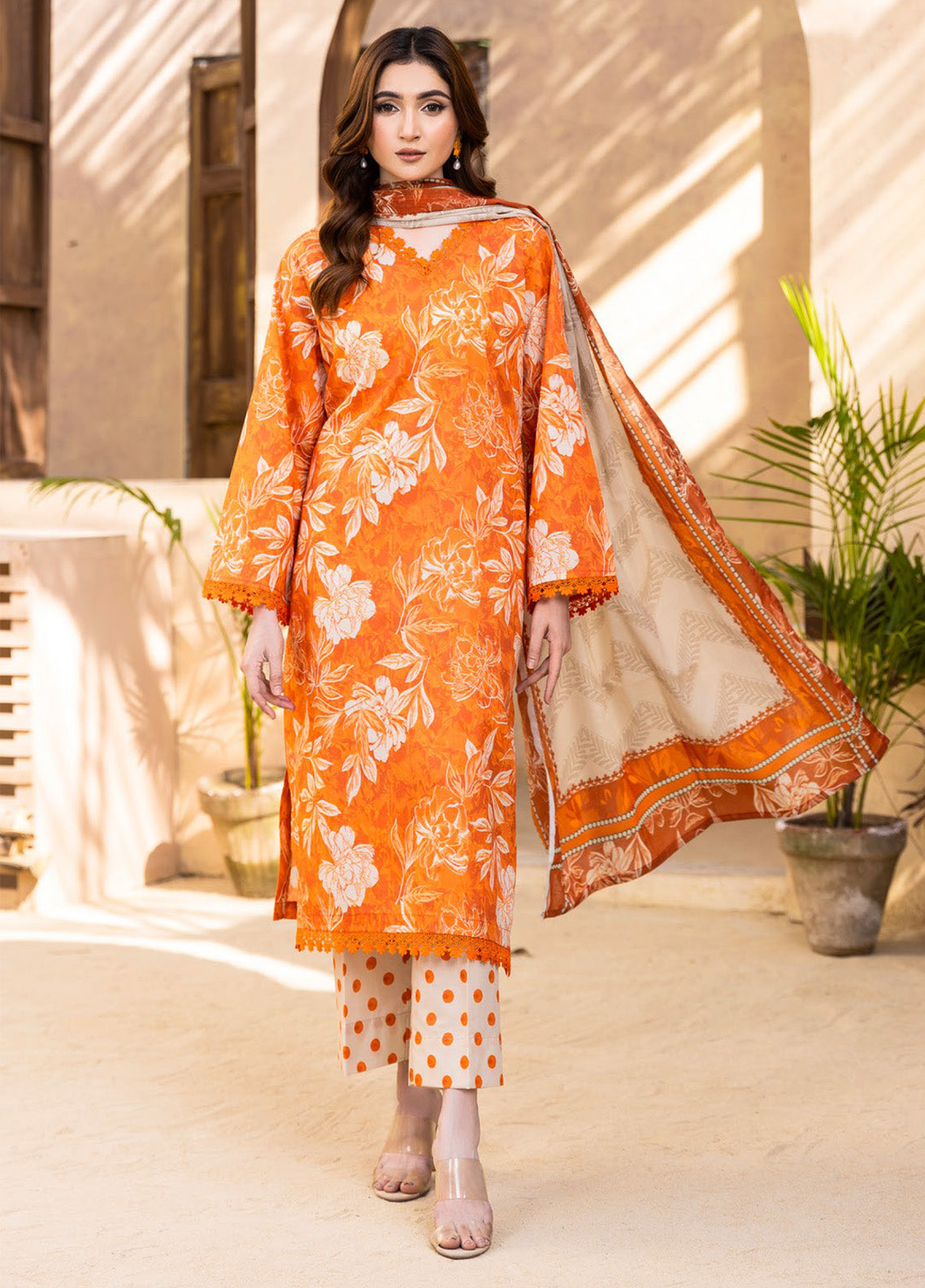 Motifz Classics Printed Lawn 3 Piece Unstitched Suit MT25CV2 D-04 Motifz Classics Printed Lawn 3 Piece Unstitched Suit MT25CV2 D-04