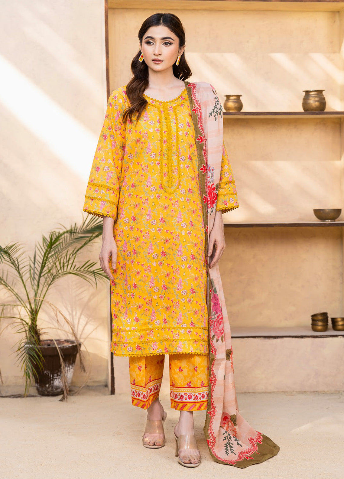 Motifz Classics Printed Lawn 3 Piece Unstitched Suit MT25CV2 D-07 Motifz Classics Printed Lawn 3 Piece Unstitched Suit MT25CV2 D-07
