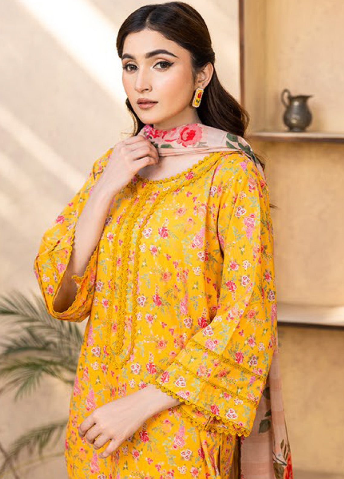 Motifz Classics Printed Lawn 3 Piece Unstitched Suit MT25CV2 D-07 Motifz Classics Printed Lawn 3 Piece Unstitched Suit MT25CV2 D-07