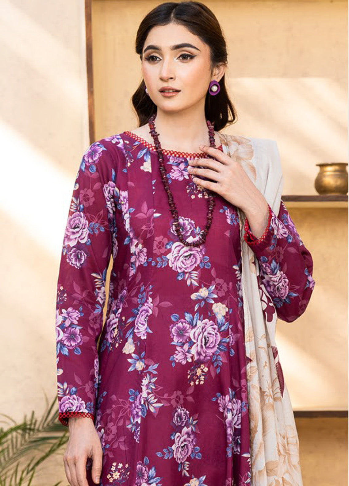Motifz Classics Printed Lawn 3 Piece Unstitched Suit MT25CV2 D-08 Motifz Classics Printed Lawn 3 Piece Unstitched Suit MT25CV2 D-08
