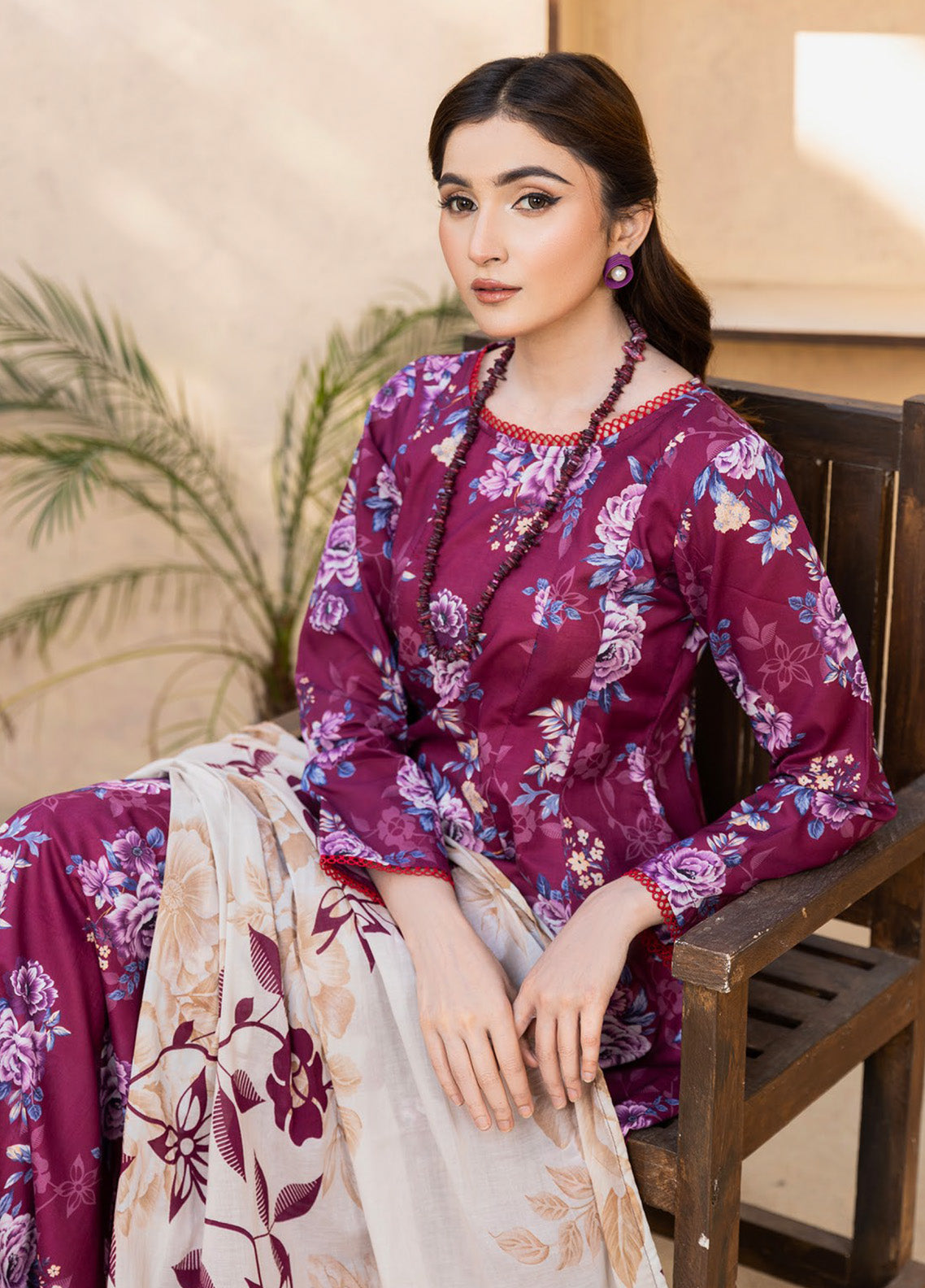 Motifz Classics Printed Lawn 3 Piece Unstitched Suit MT25CV2 D-08 Motifz Classics Printed Lawn 3 Piece Unstitched Suit MT25CV2 D-08