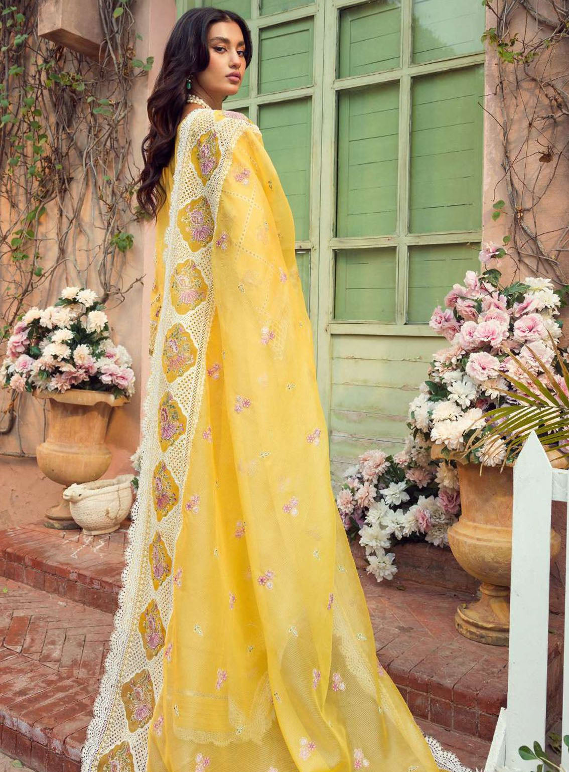 Motifz Premium Embroidered Lawn 3 Piece Unstitched Suit MT24PL MWU04423 ZEMAL Motifz Premium Embroidered Lawn 3 Piece Unstitched Suit MT24PL MWU04423 ZEMAL