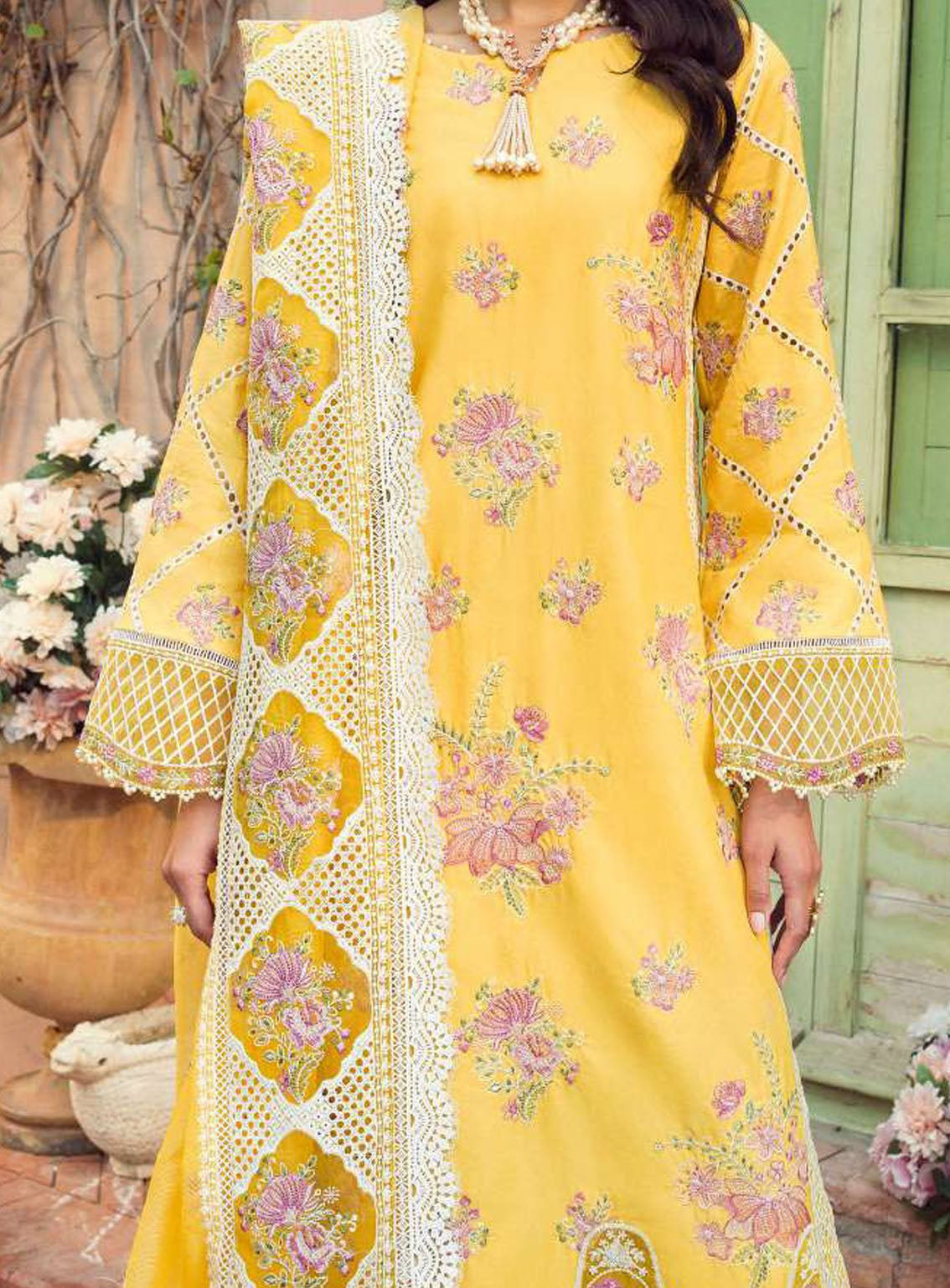 Motifz Premium Embroidered Lawn 3 Piece Unstitched Suit MT24PL MWU04423 ZEMAL Motifz Premium Embroidered Lawn 3 Piece Unstitched Suit MT24PL MWU04423 ZEMAL