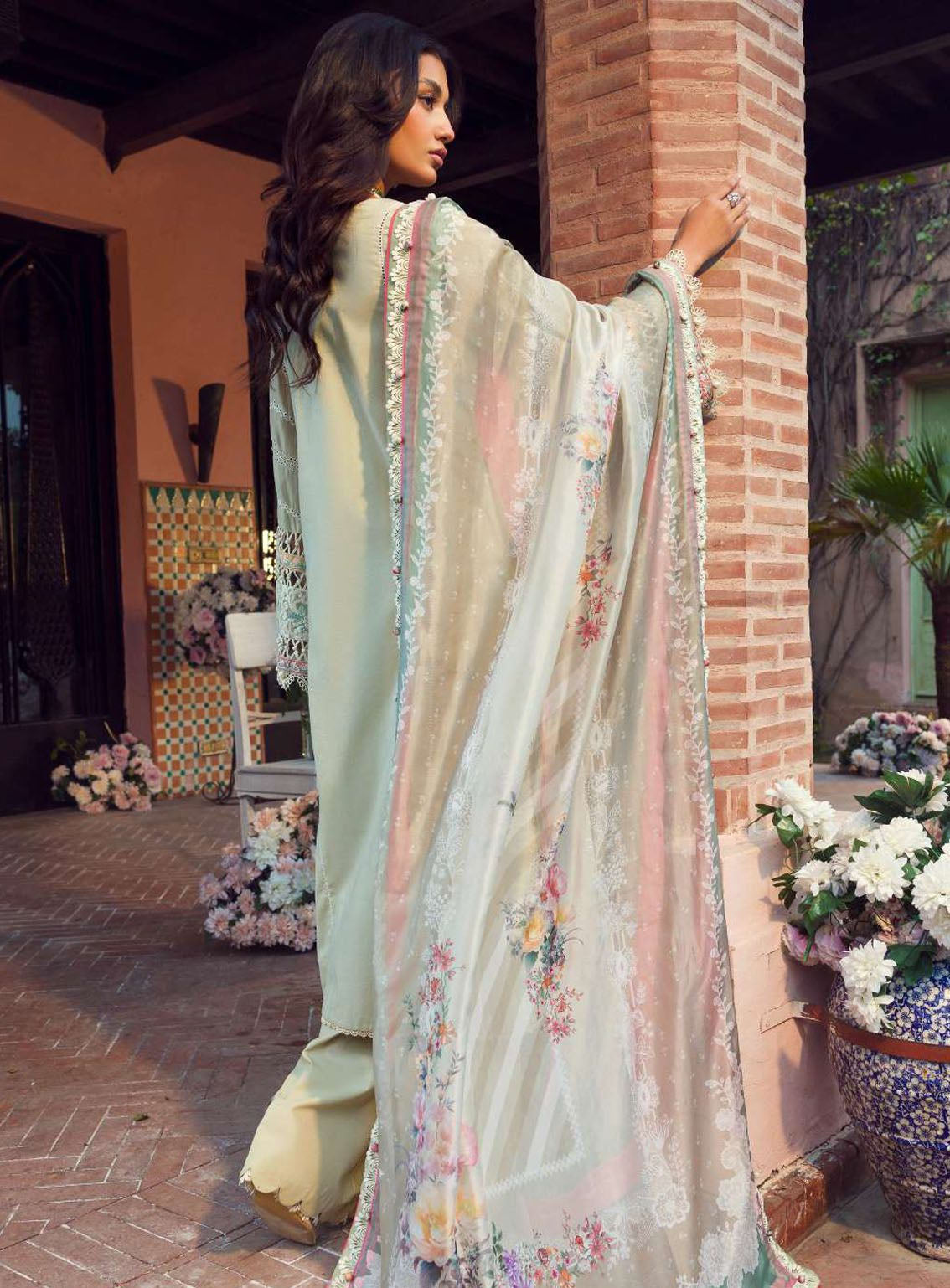 Motifz Premium Embroidered Lawn 3 Piece Unstitched Suit MT24PL MWU04427 ZAIB Motifz Premium Embroidered Lawn 3 Piece Unstitched Suit MT24PL MWU04427 ZAIB