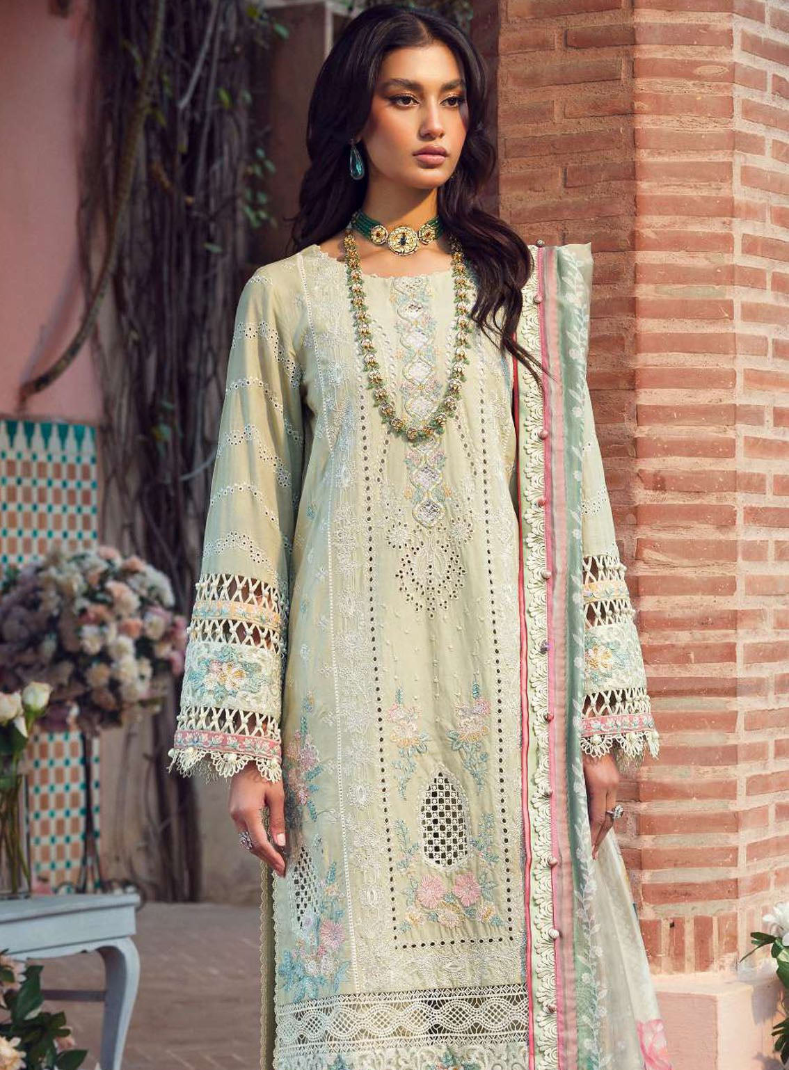 Motifz Premium Embroidered Lawn 3 Piece Unstitched Suit MT24PL MWU04427 ZAIB Motifz Premium Embroidered Lawn 3 Piece Unstitched Suit MT24PL MWU04427 ZAIB