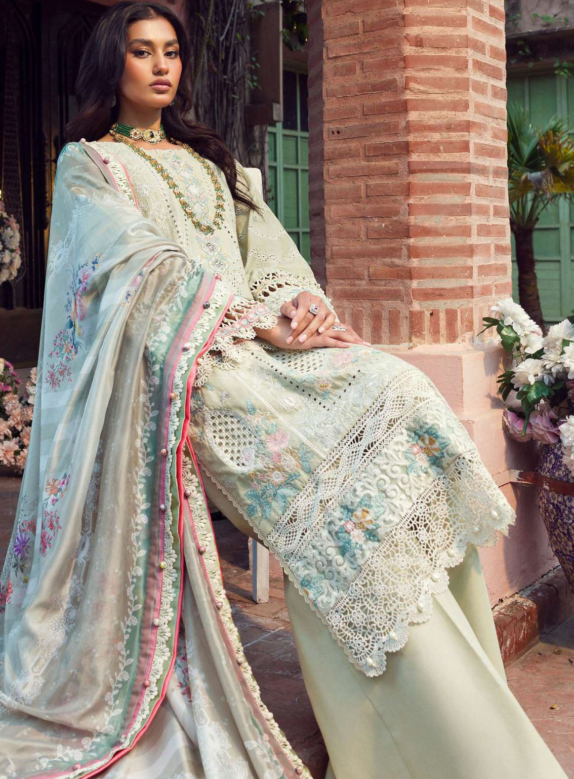 Motifz Premium Embroidered Lawn 3 Piece Unstitched Suit MT24PL MWU04427 ZAIB Motifz Premium Embroidered Lawn 3 Piece Unstitched Suit MT24PL MWU04427 ZAIB
