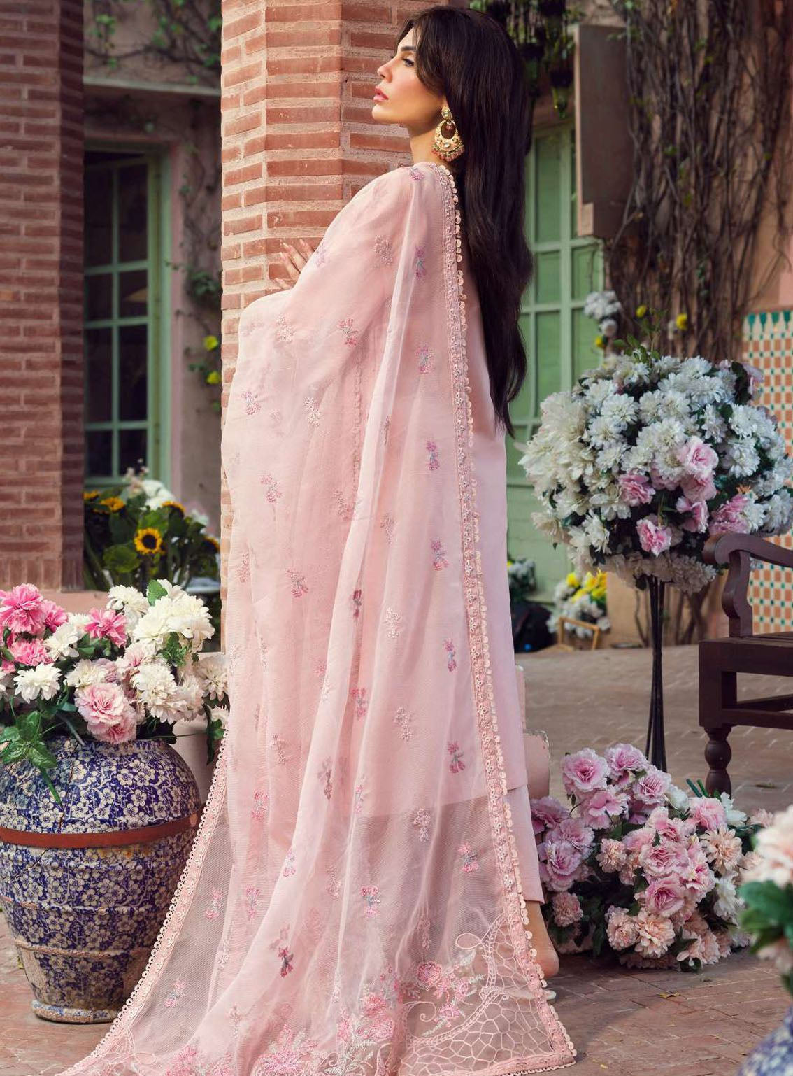 Motifz Premium Embroidered Lawn 3 Piece Unstitched Suit MT24PL MWU04428 HUDA Motifz Premium Embroidered Lawn 3 Piece Unstitched Suit MT24PL MWU04428 HUDA