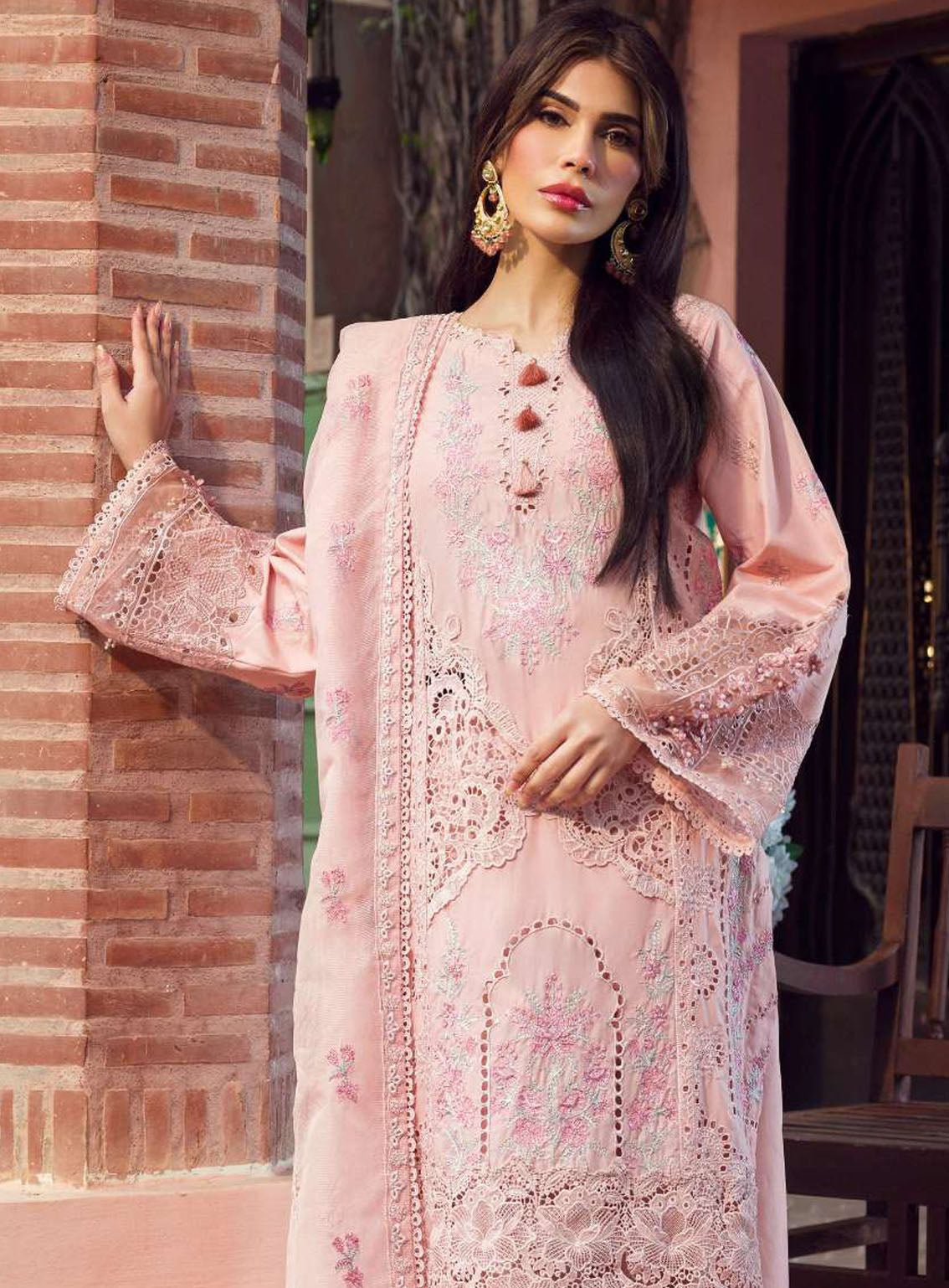 Motifz Premium Embroidered Lawn 3 Piece Unstitched Suit MT24PL MWU04428 HUDA Motifz Premium Embroidered Lawn 3 Piece Unstitched Suit MT24PL MWU04428 HUDA