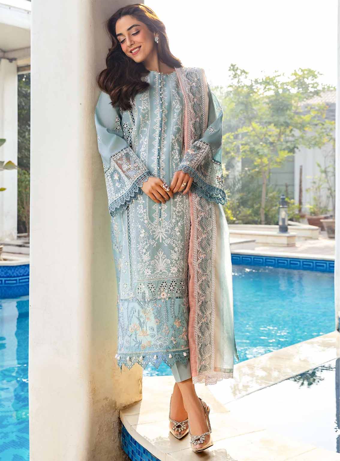 Motifz Premium Luxury Embroidered Lawn 3 Piece Unstitched Suit MT25PLELD2 D-5316 REMY Motifz Premium Luxury Embroidered Lawn 3 Piece Unstitched Suit MT25PLELD2 D-5316 REMY