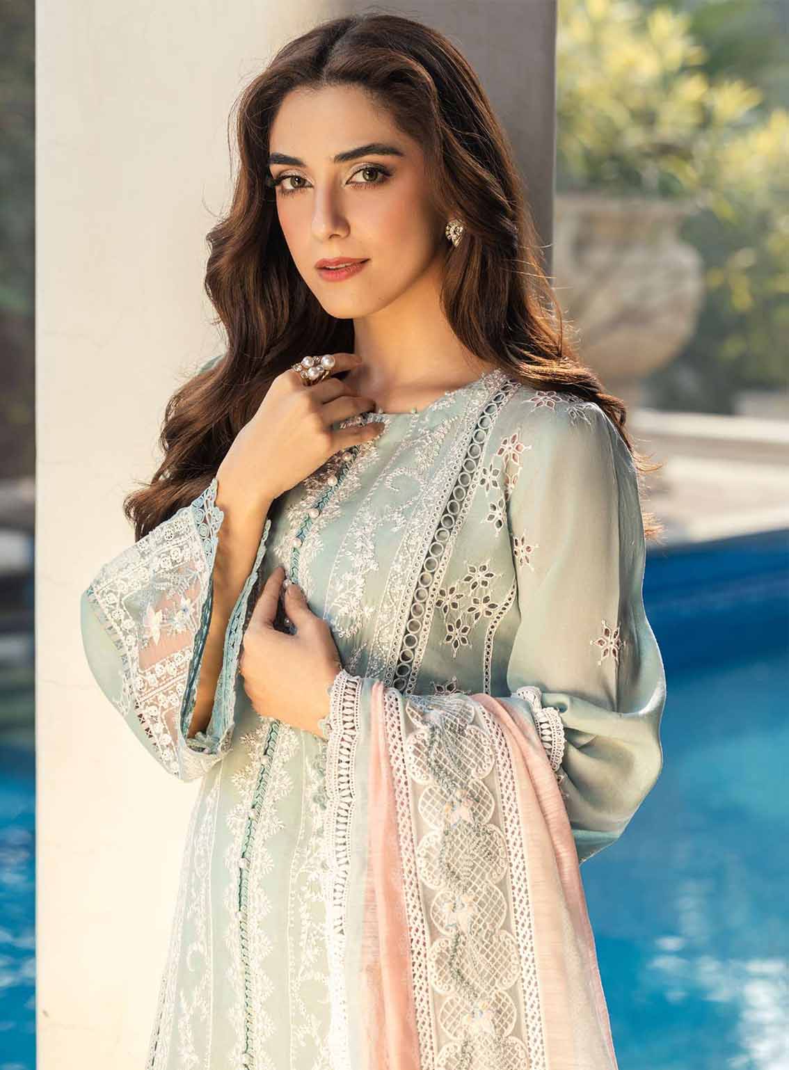 Motifz Premium Luxury Embroidered Lawn 3 Piece Unstitched Suit MT25PLELD2 D-5316 REMY Motifz Premium Luxury Embroidered Lawn 3 Piece Unstitched Suit MT25PLELD2 D-5316 REMY
