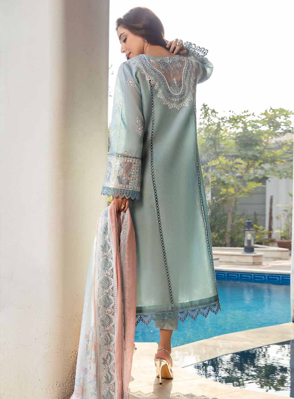 Motifz Premium Luxury Embroidered Lawn 3 Piece Unstitched Suit MT25PLELD2 D-5316 REMY Motifz Premium Luxury Embroidered Lawn 3 Piece Unstitched Suit MT25PLELD2 D-5316 REMY